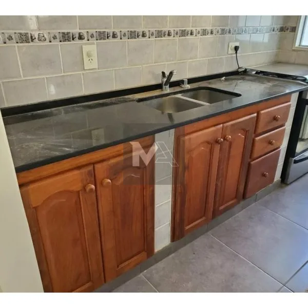 Muebles de cocina. Bajo mesada