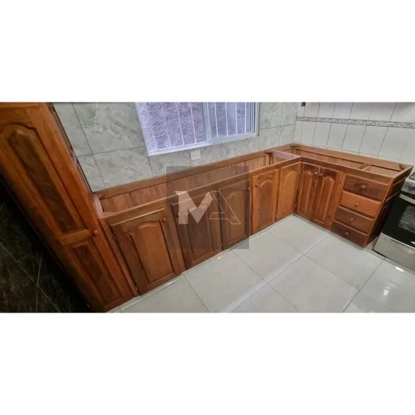 Muebles de cocina. Bajo mesada