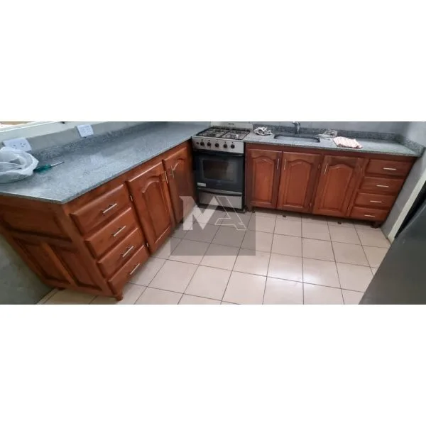 Muebles de cocina. Bajo mesada